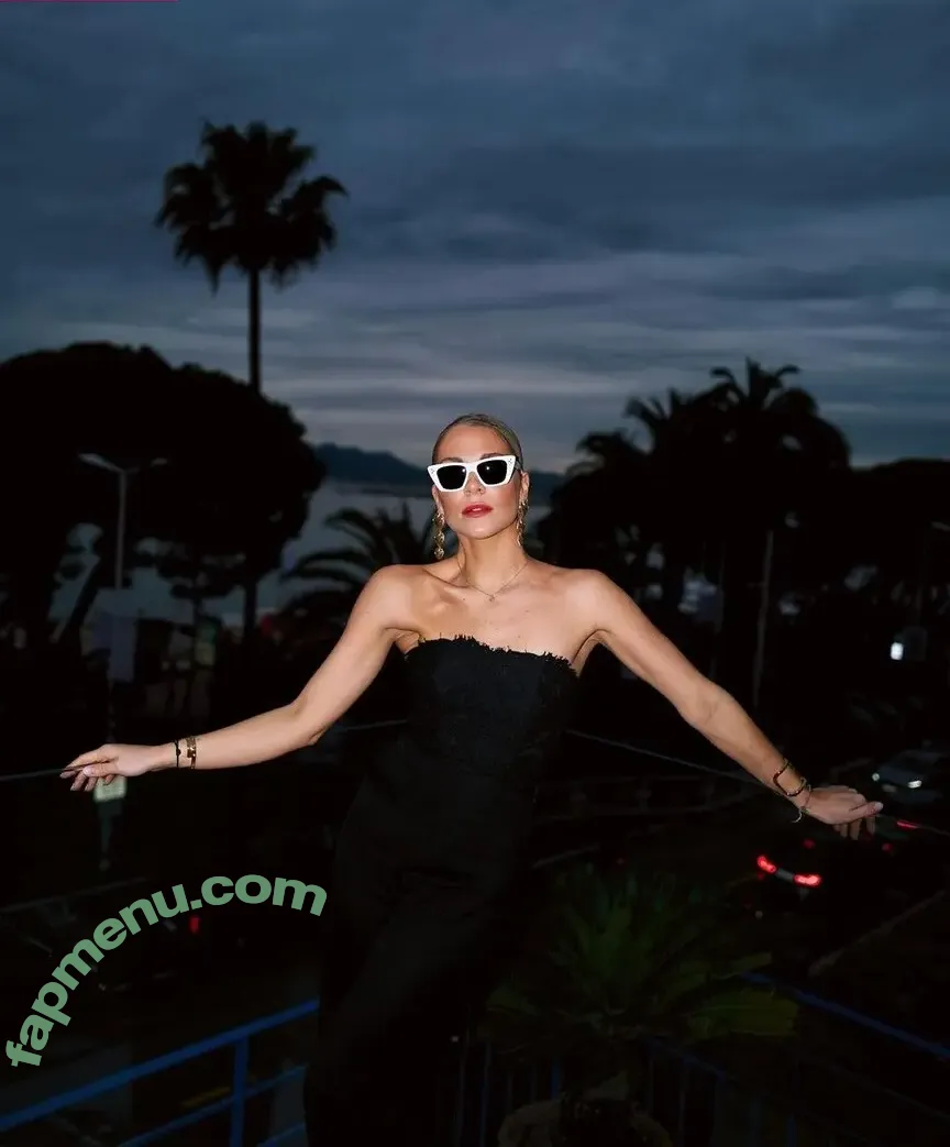 Valentina Pahde nude photo #0099 (valentina_pahde / valentinapahde)