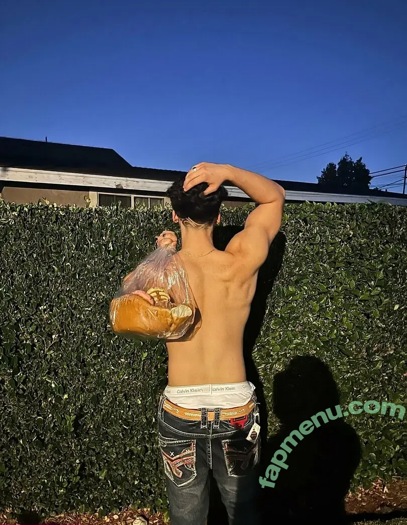 valentinopapii nude photo #0009 (valentinopapii)