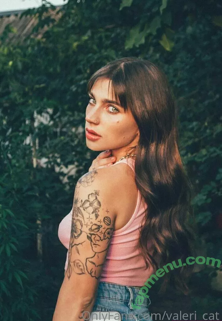 Valeri Catwoman nude photo #0009 (valeri_cat / valerizco)