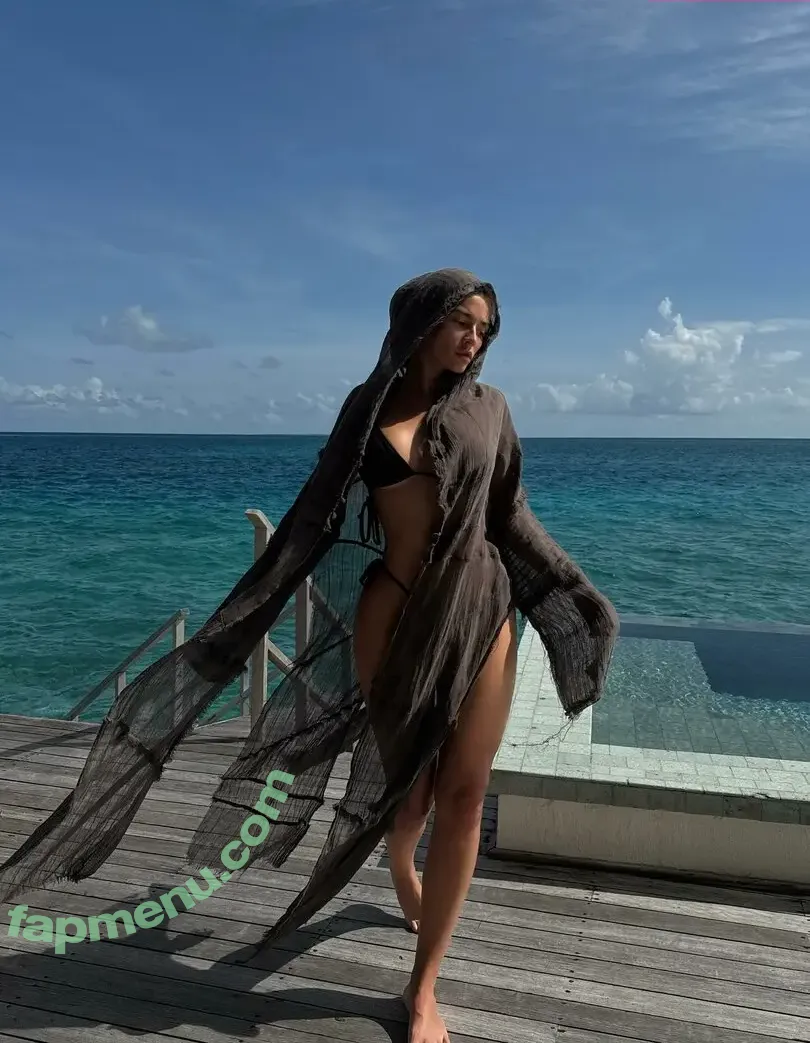 Valeria Berwolf nude photo #0170 (Valeriya Bearwolf / valeriya_bearwolf)