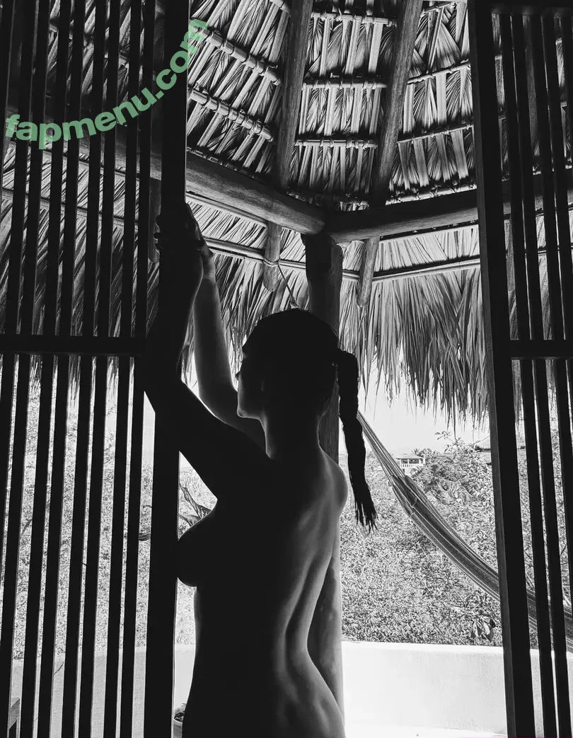 valeria.m.ar nude photo #0035 (valeriamars)