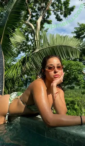 Valeria Madrigal / valeriamadrigal30 nude photo #0053