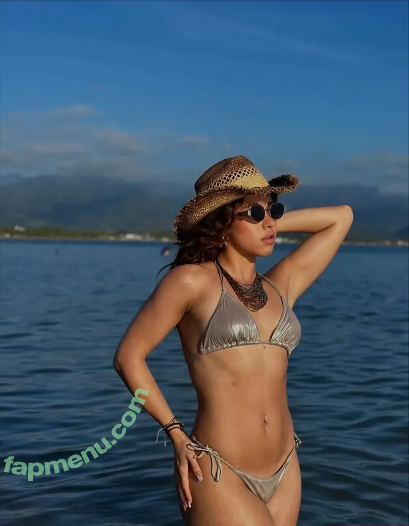 Valeria Madrigal nude photo #0040 (valeriamadrigal30)