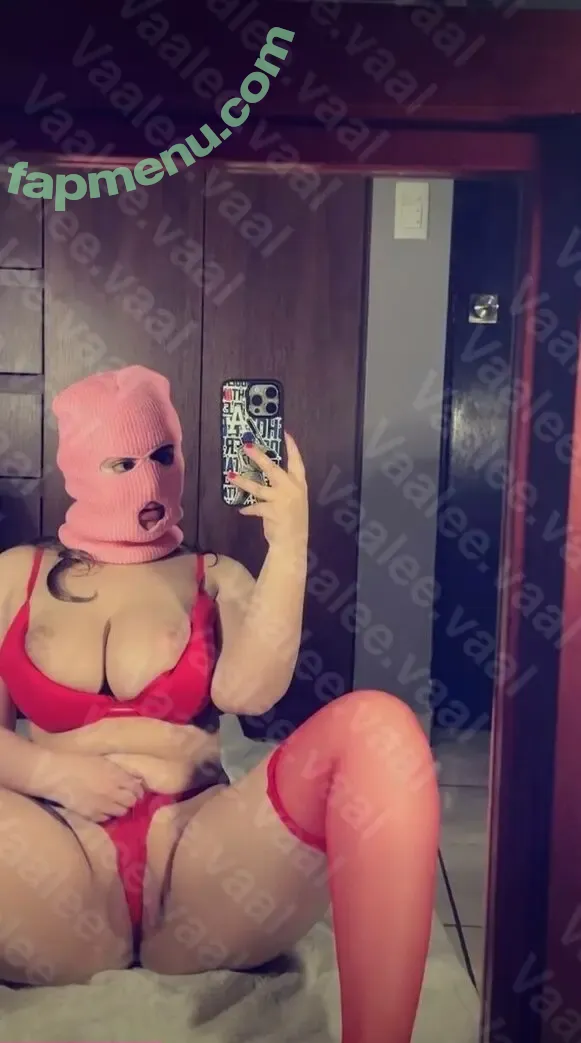 Valeria Soberon nude photo #0004 (Valesobb / valesobbb)
