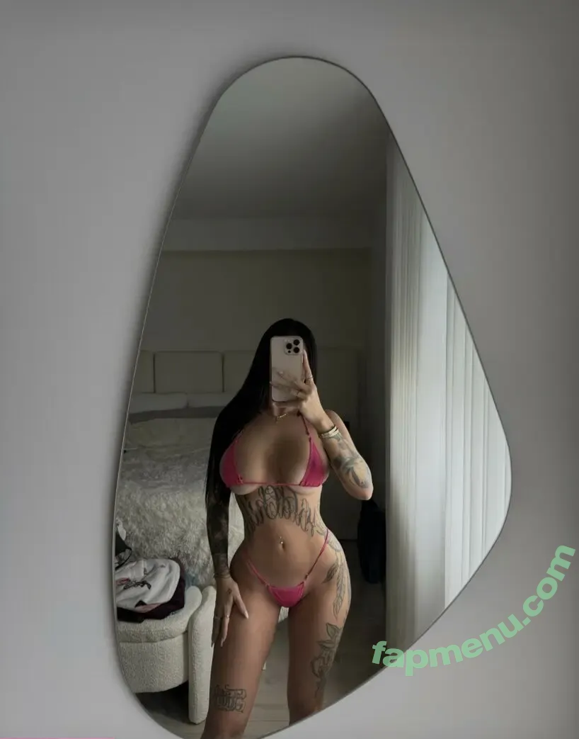 Valerie Cossette nude photo #0001 (valerie.c_ / valeriec / valeriecossett)