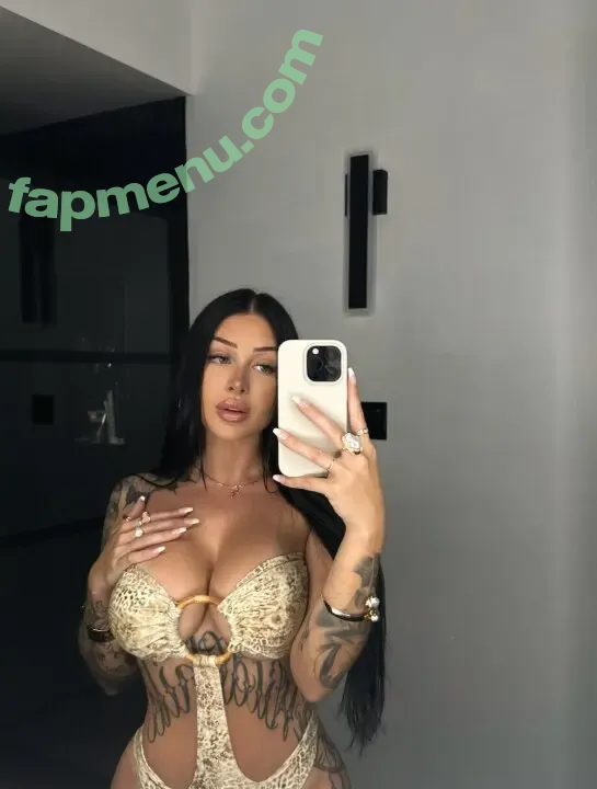 Valerie Cossette nude photo #0001 (valerie.c_ / valeriec / valeriecossett)