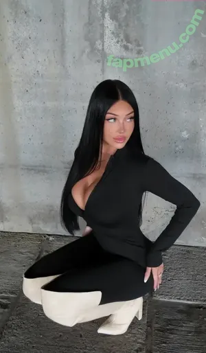 Valerie Cossette / valerie.c_ / valeriec / valeriecossett nude photo #0033