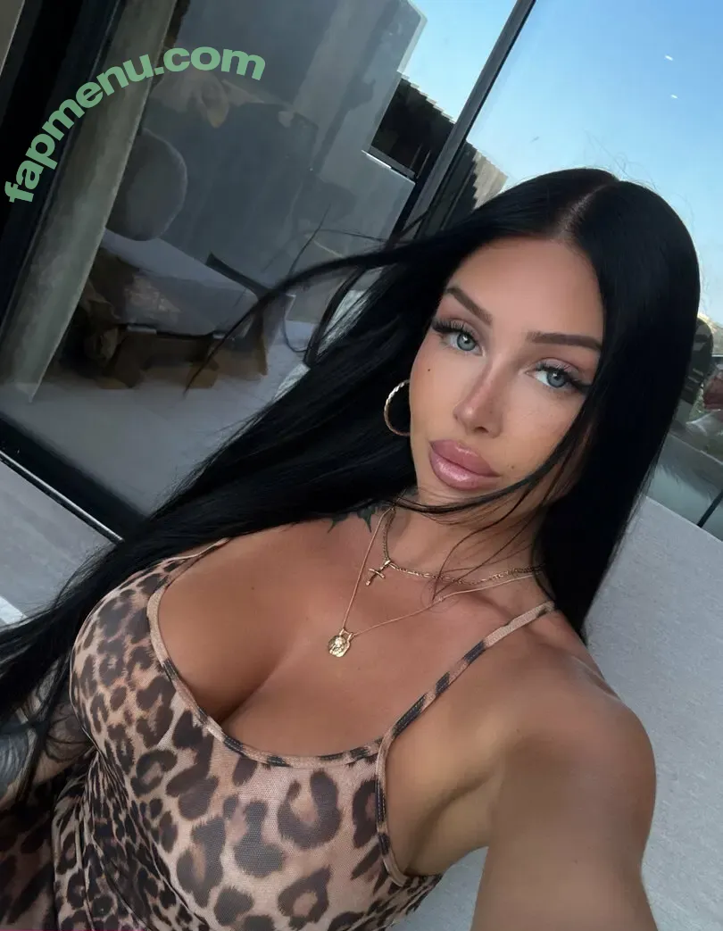 Valerie Cossette nude photo #0009 (valerie.c_ / valeriec / valeriecossett)