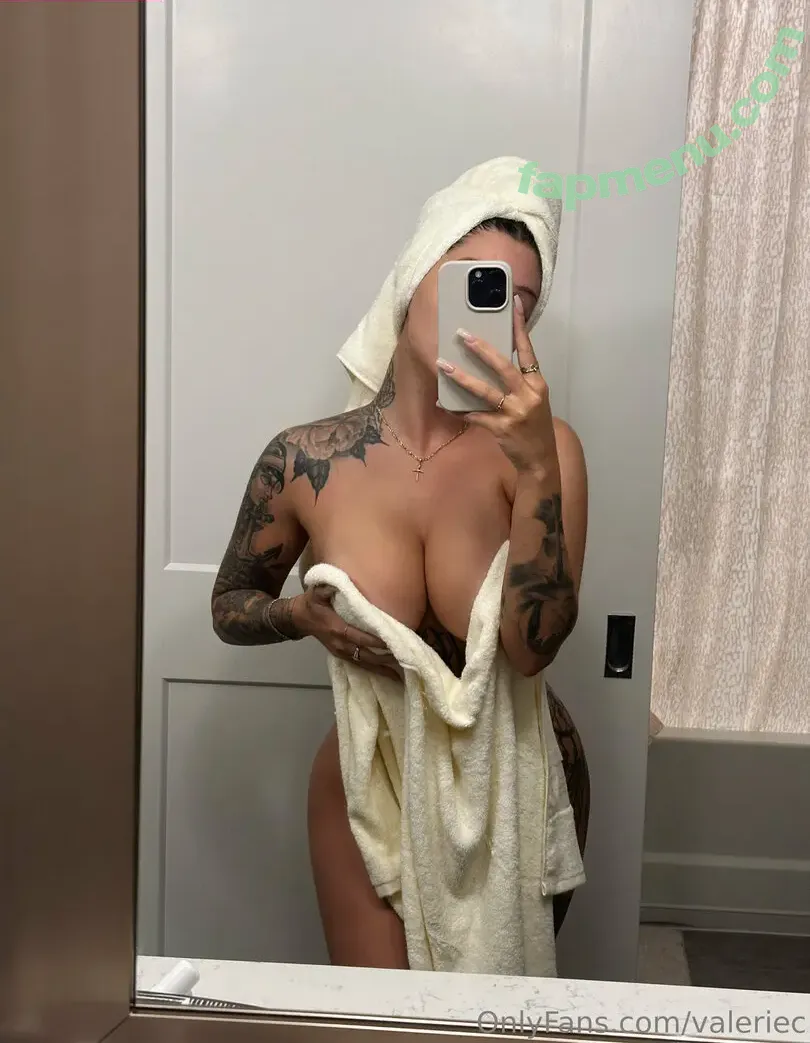 Valerie Cossette nude photo #0013 (valerie.c_ / valeriec / valeriecossett)