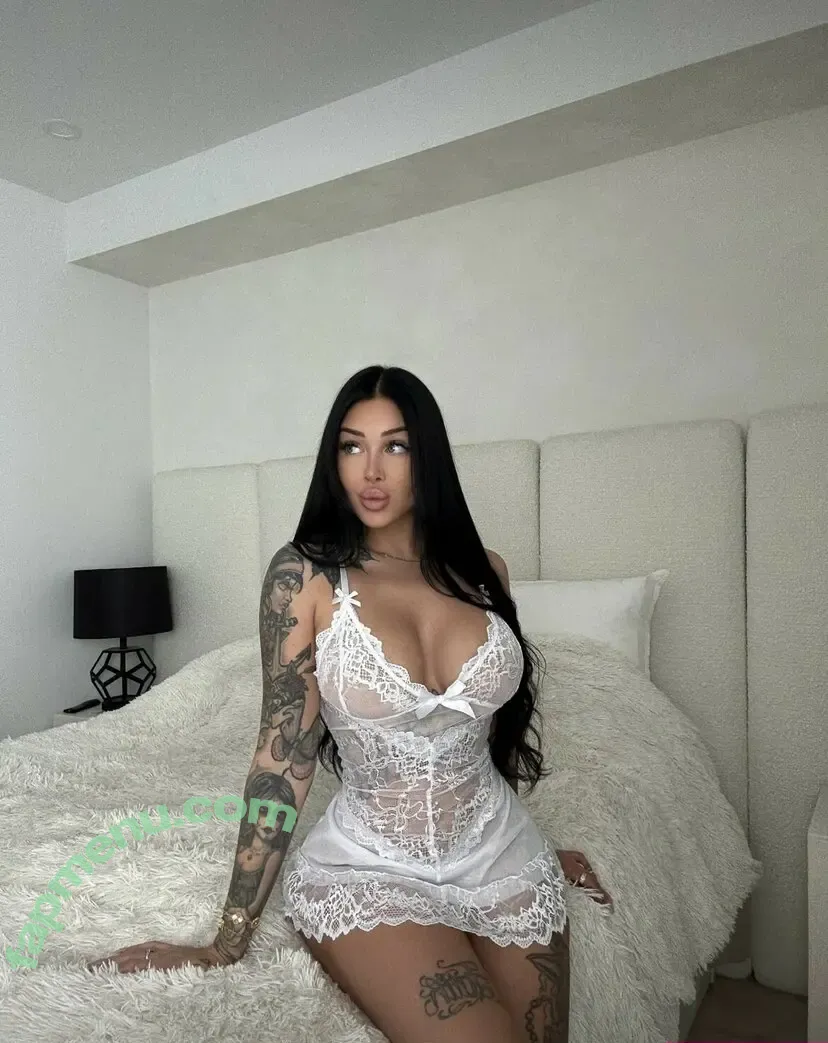 Valerie Cossette nude photo #0028 (valerie.c_ / valeriec / valeriecossett)