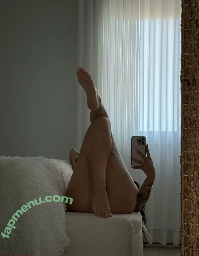 Valerie Cossette nude photo #0029 (valerie.c_ / valeriec / valeriecossett)