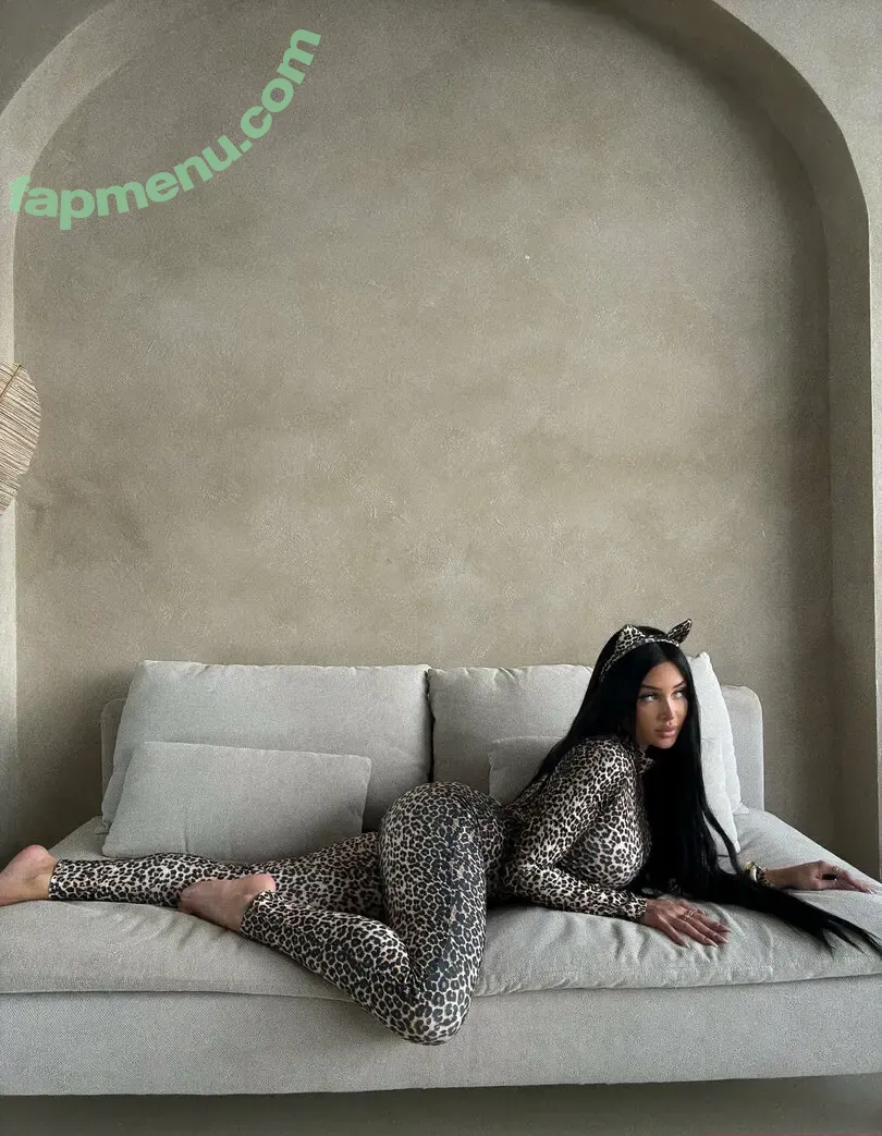 Valerie Cossette nude photo #0045 (valerie.c_ / valeriec / valeriecossett)