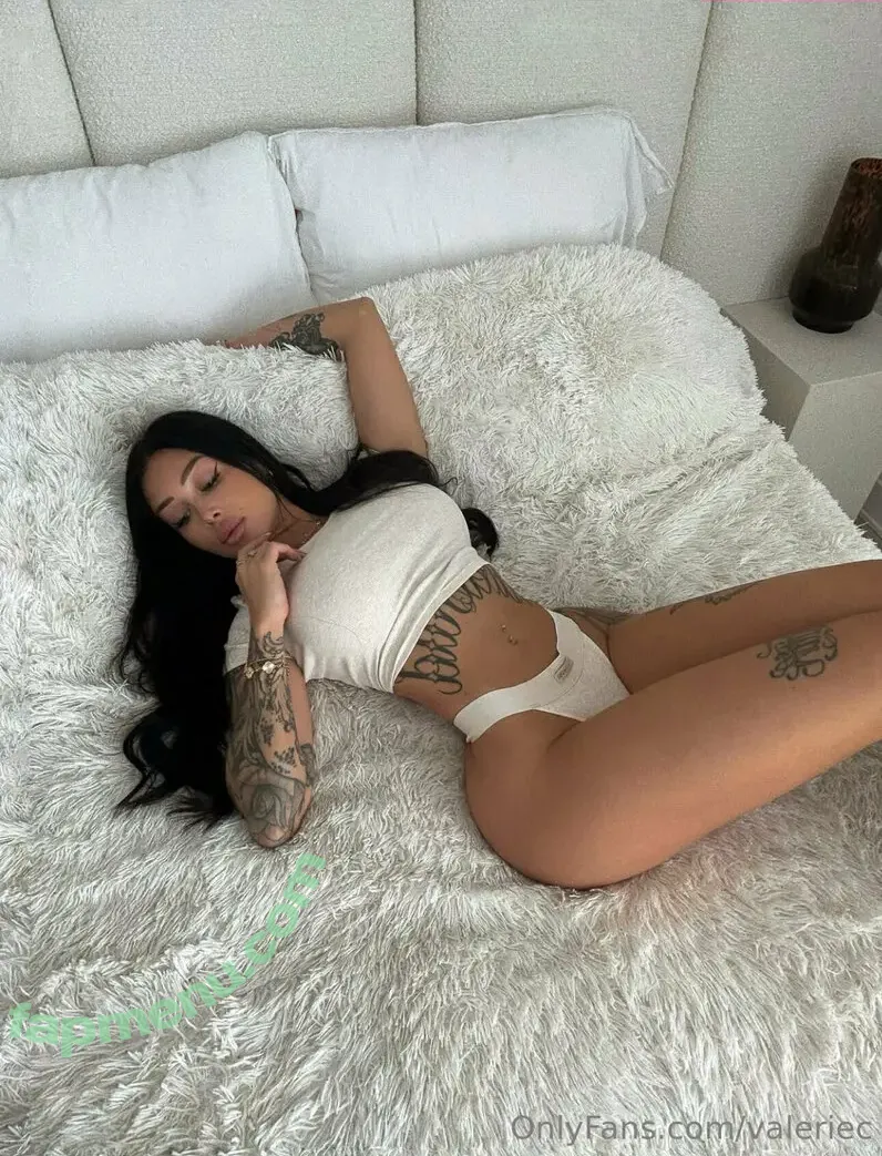 Valerie Cossette nude photo #0047 (valerie.c_ / valeriec / valeriecossett)