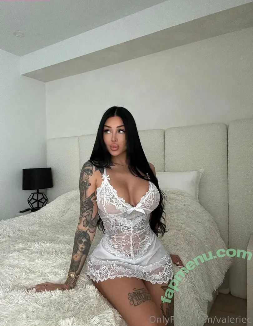 Valerie Cossette nude photo #0050 (valerie.c_ / valeriec / valeriecossett)