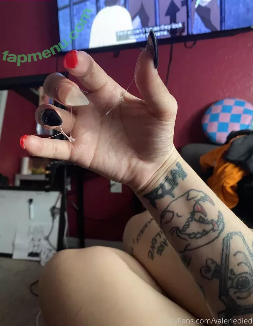 valeriedied nude photo #0045 (hisl0nelystar / valeriedeath)