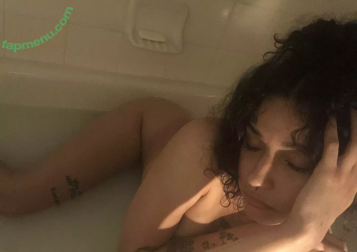 valeriedied nude photo #0178 (hisl0nelystar / valeriedeath)
