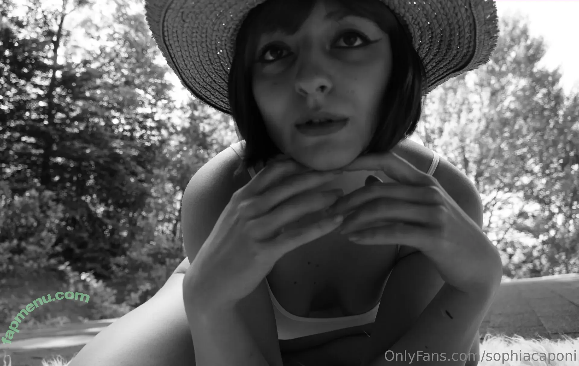 valerievailfree nude photo #0015 (valerievailfree)