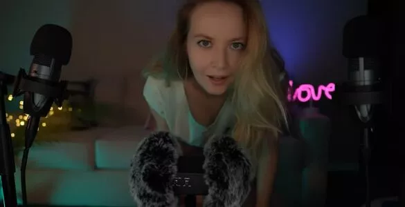 Valeriya ASMR / valeriyaASMR nude photo #0152