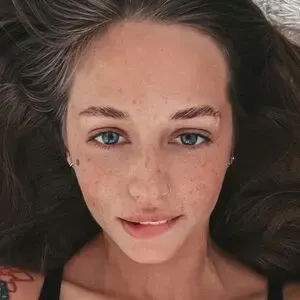 Valeriya / valeriya.sg nude photo #0007