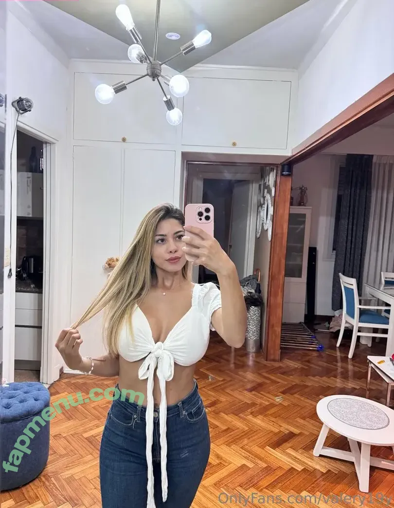 valery19y nude photo #0100 (valery__19)