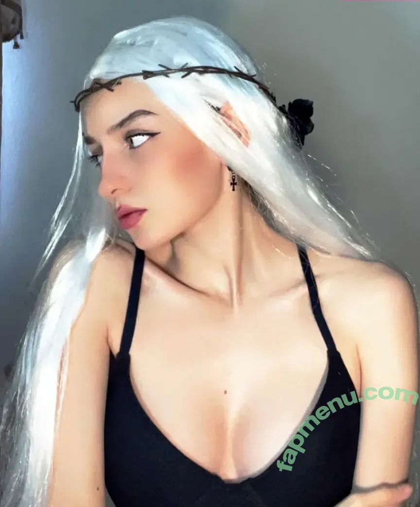 Valerya Salinas nude photo #0081 (Valessj / valackermannn / valesalinassj)
