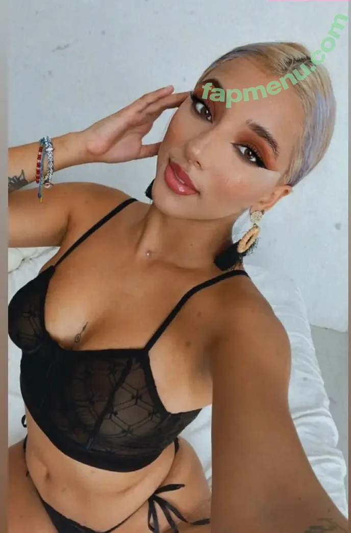 ValeryGarciax nude photo #0009 (Valery Corona / Valery Garcia / valerygarciax_)