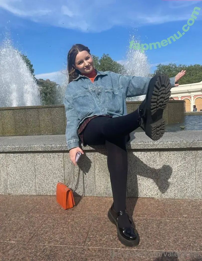 valerymill nude photo #0008 (18yearsstar / little_fox18 / mialil18)