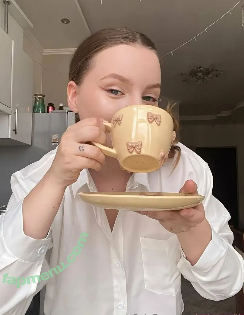 valerymill nude photo #0017 (18yearsstar / little_fox18 / mialil18)