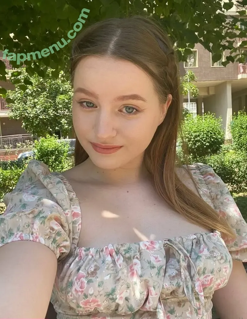 valerymill nude photo #0030 (18yearsstar / little_fox18 / mialil18)