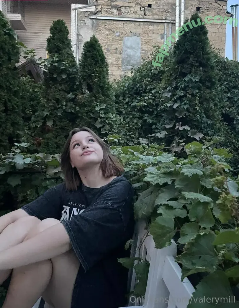 valerymill nude photo #0050 (18yearsstar / mialil18)