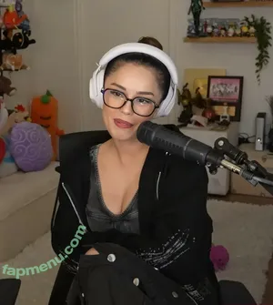 Valkyrae nude photo #1262