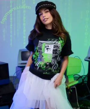 Valkyrae nude photo #1384