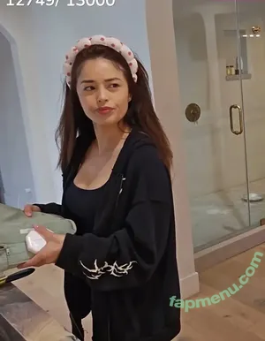 Valkyrae nude photo #1426