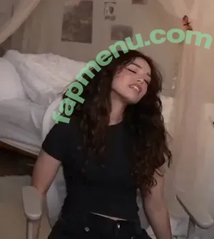 Valkyrae nude photo #1446