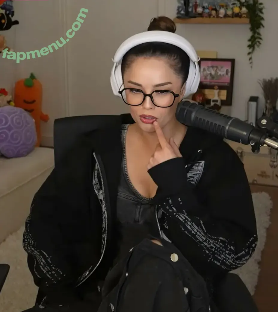 Valkyrae nude photo #1265 (Valkyrae)