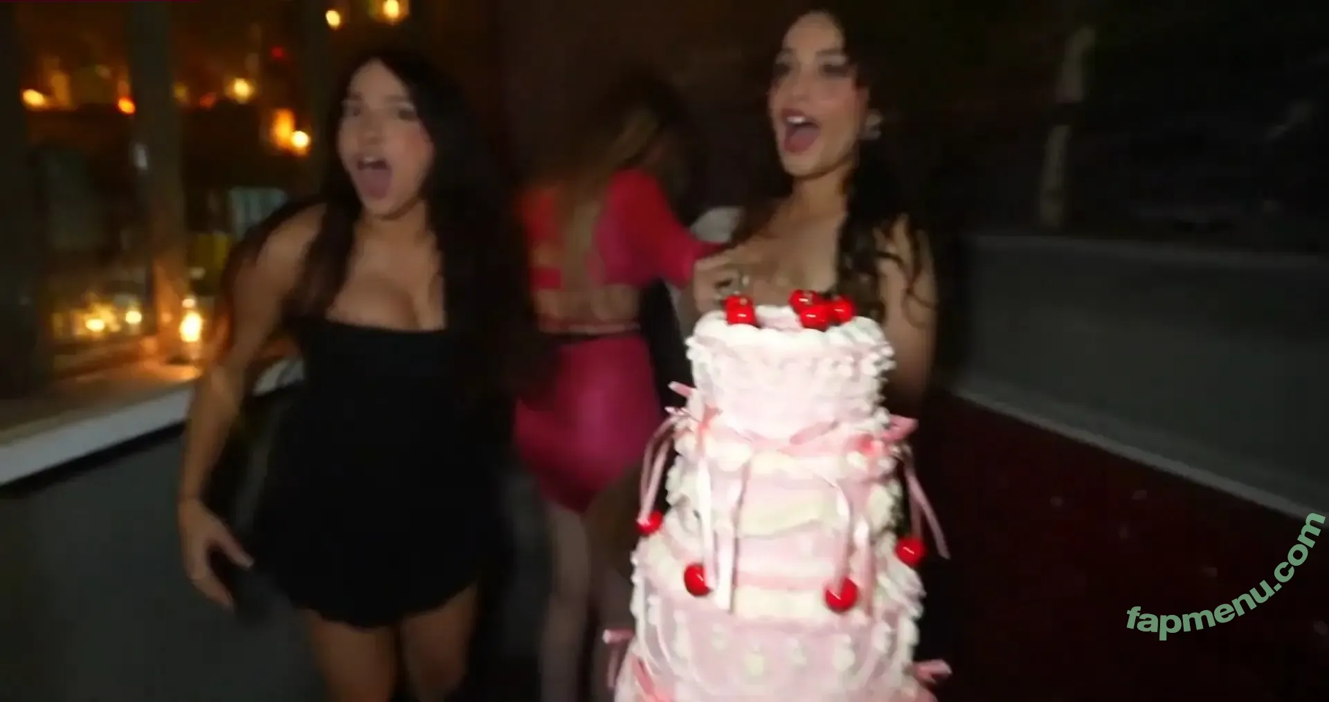 Valkyrae nude photo #1480 (Valkyrae)