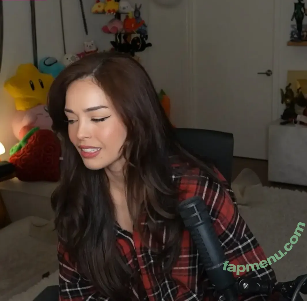 Valkyrae nude photo #1548 (Valkyrae)