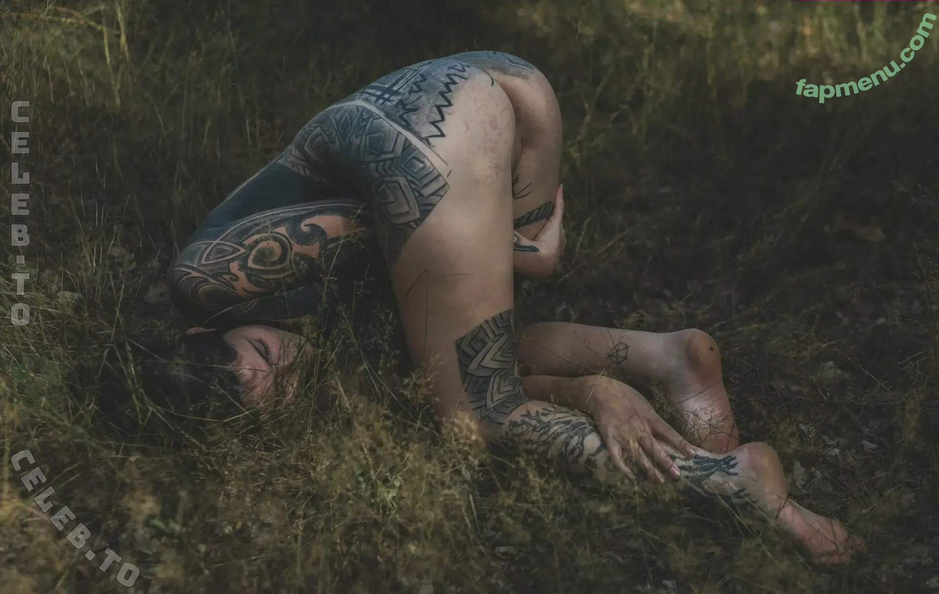 Valkyriz nude photo #0074 (AlicaTalithavonStinki / _valkyriz_)