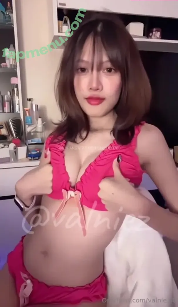Valniez nude photo #0214 (anacoolkids / of_valen_valdes)