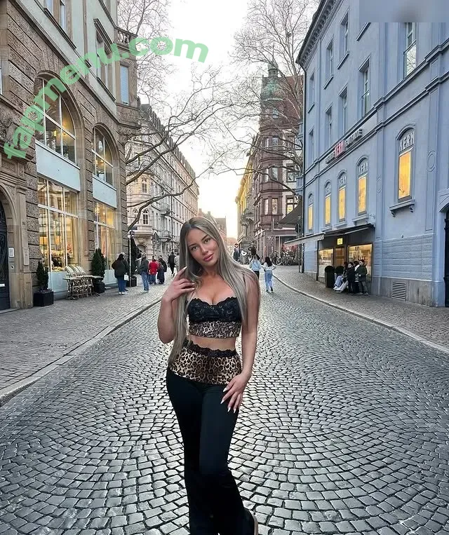valonaash nude photo #0306 (valonaash)