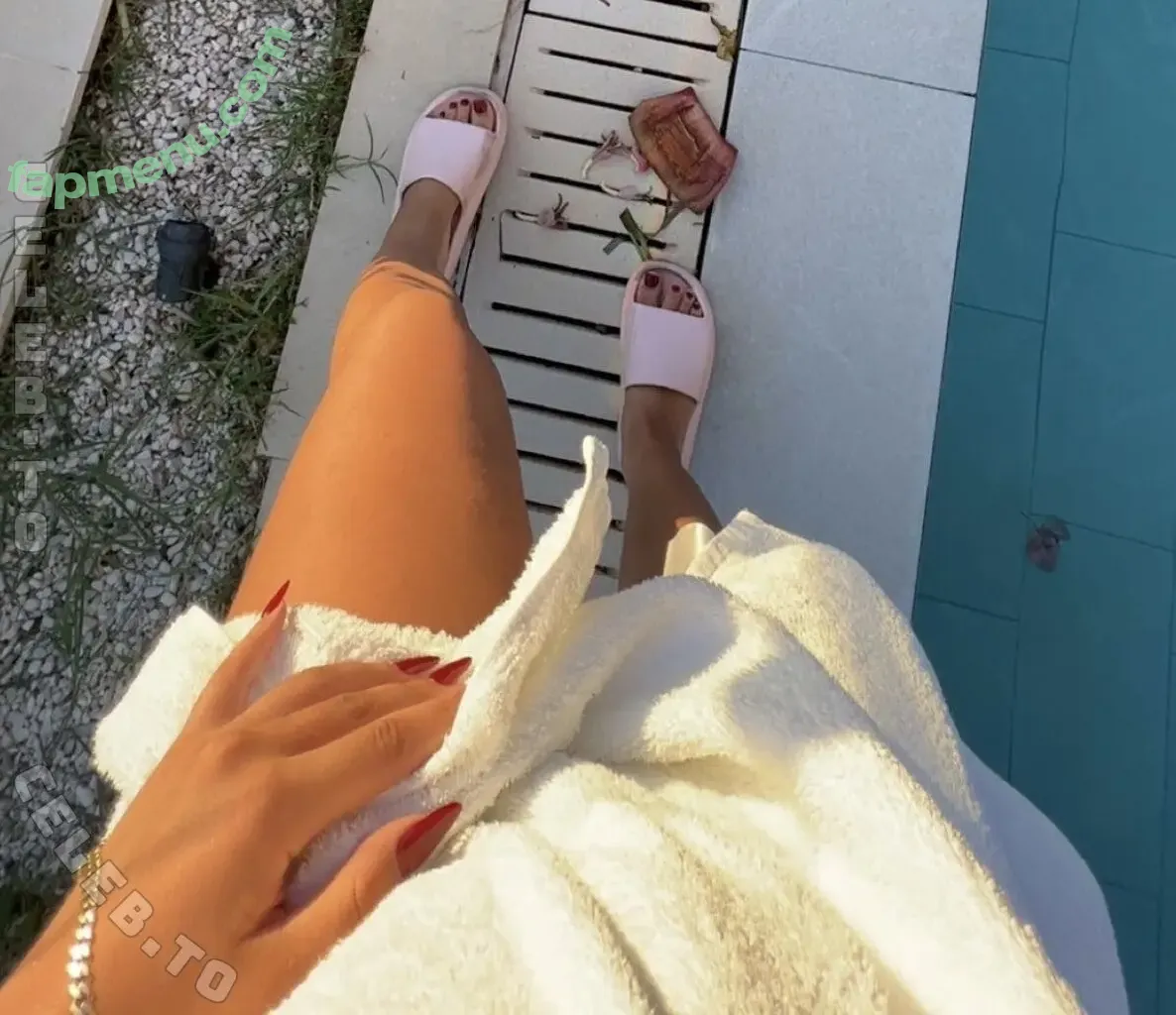 valonaash nude photo #0428 (valonaash)