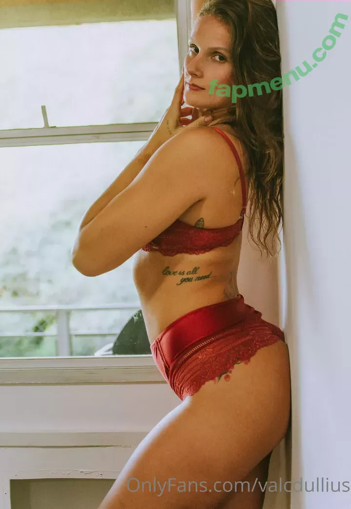 Valquíria Dullius nude photo #0025 (valcdullius)