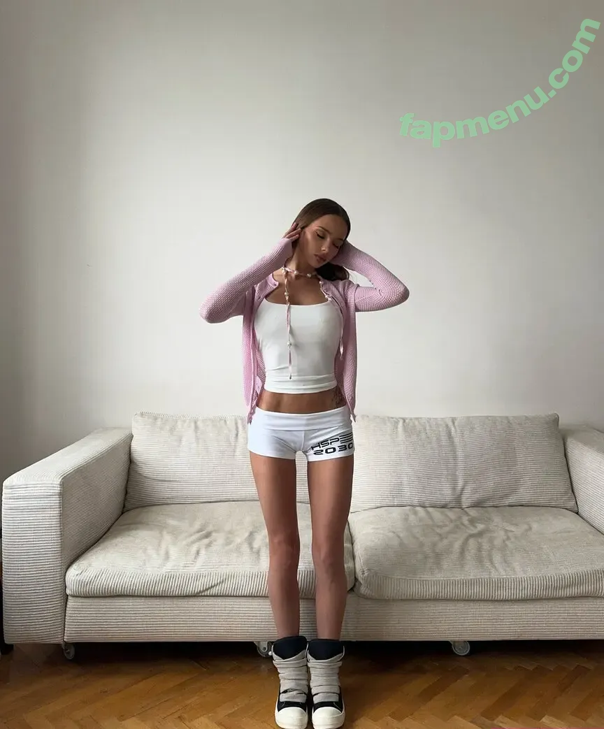 Valya Karnaval nude photo #0320 (karna.val / valyakarnaval)