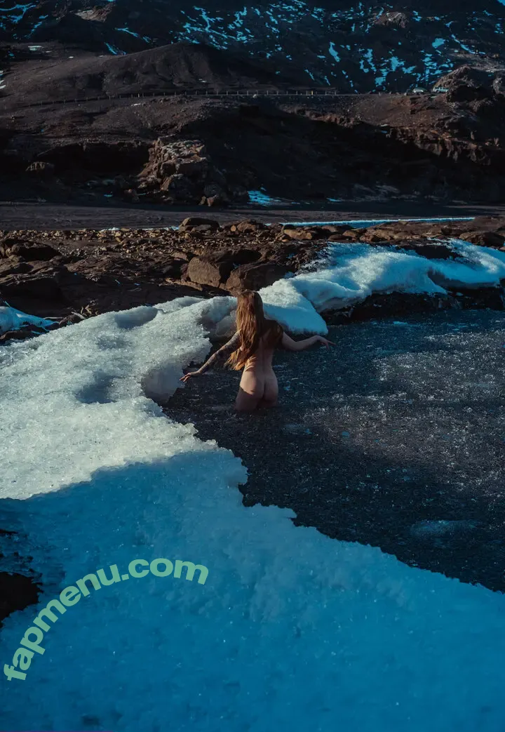 valyrkjan nude photo #0001 (valyrkjan)