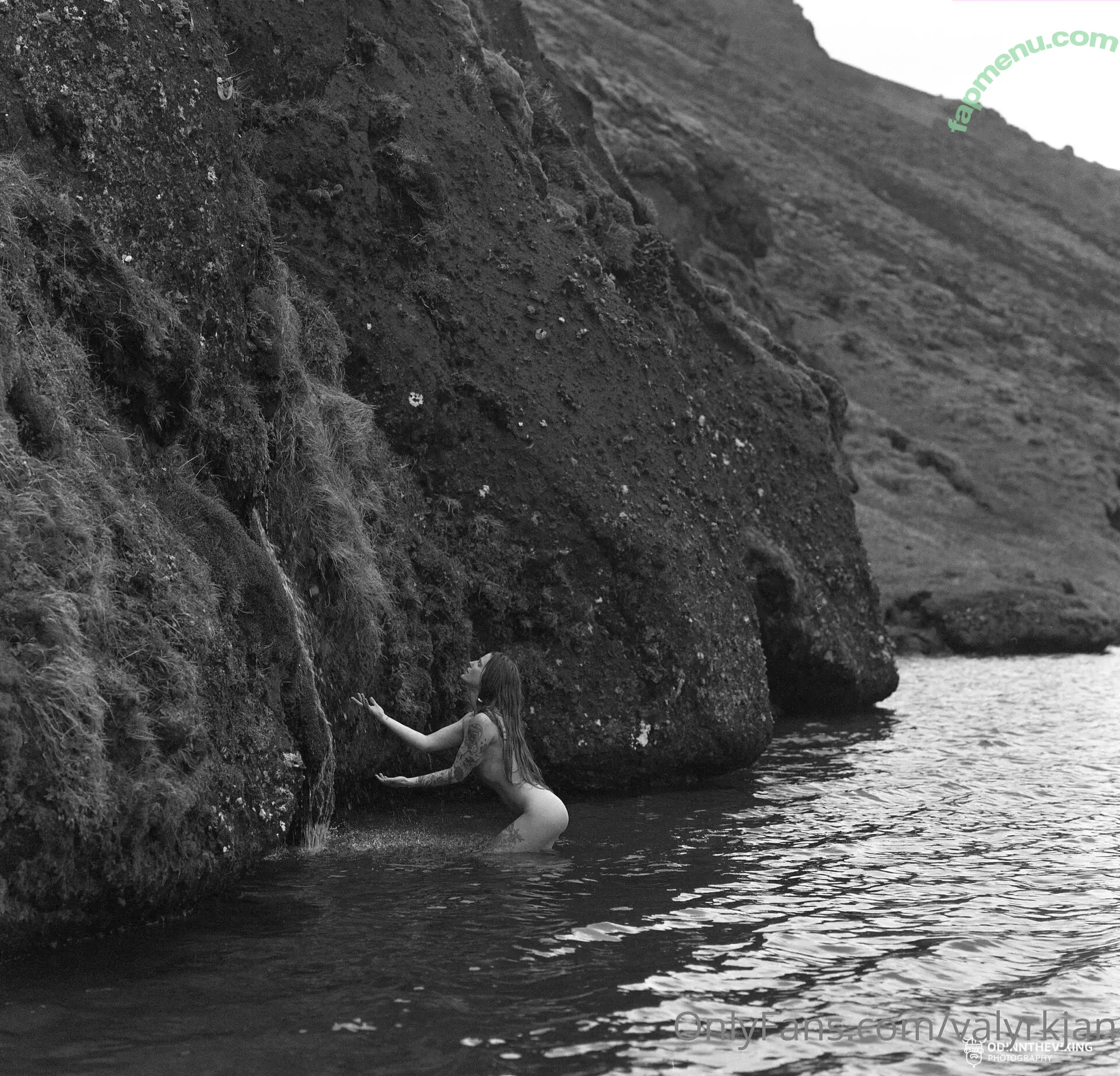 valyrkjan nude photo #0010 (valyrkjan)