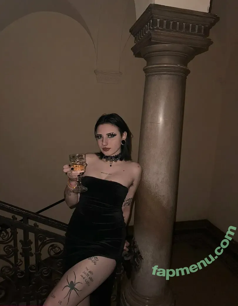 vampibiba nude photo #0021 (vampibibavip / vampiiriisms)