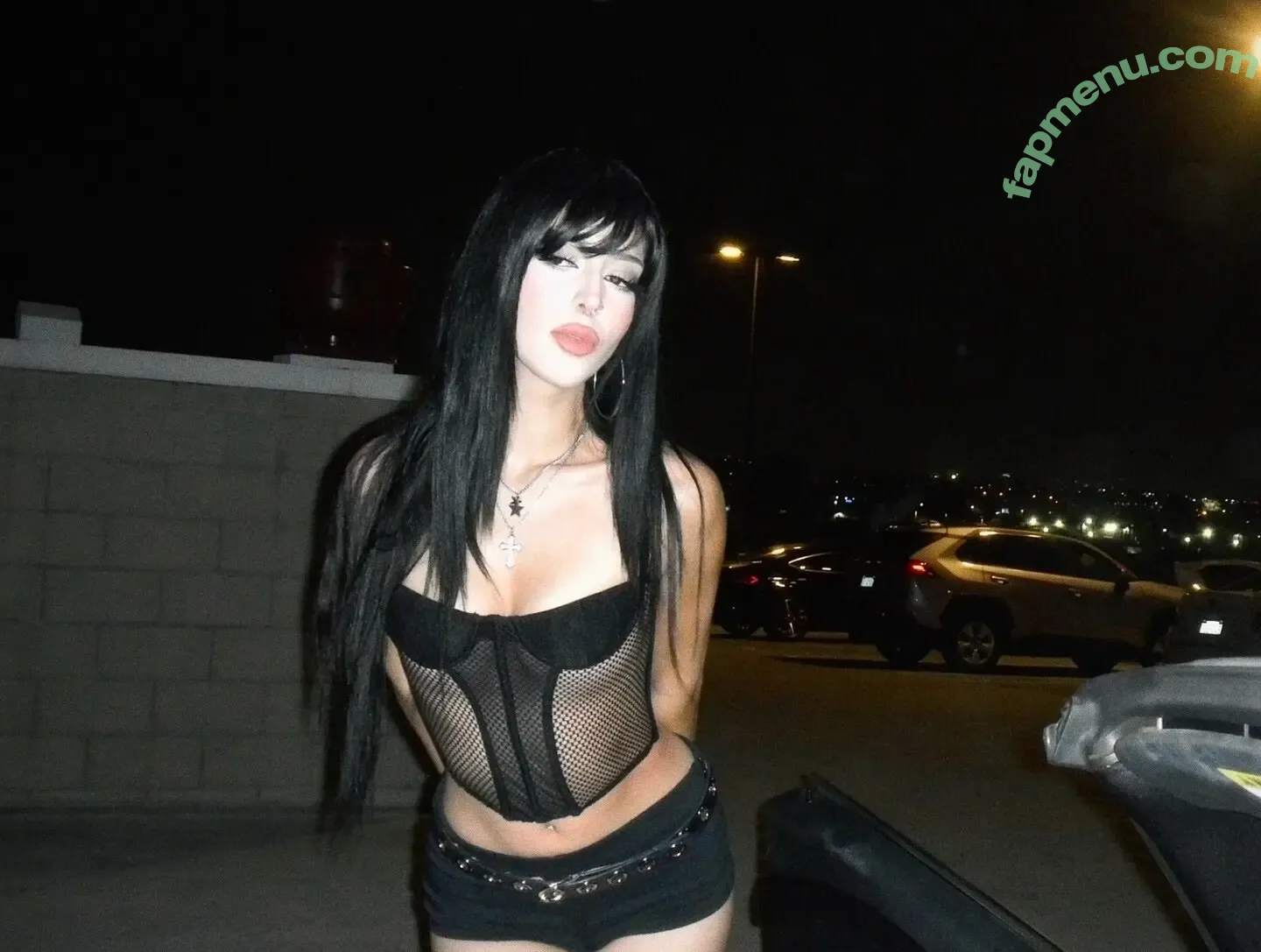 vampirec0wgirl nude photo #0003 (vampirec0wgirl)