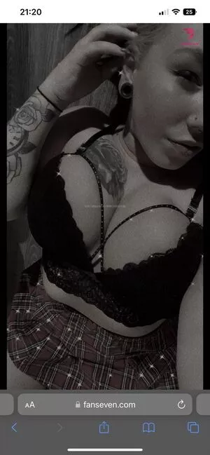 Van.sen / Fanseven / Insta / Van_sen / _tuning.tussi nude photo #0029