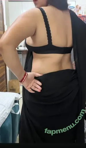 Vandana Pathak / me_mrs_vandana nude photo #0076