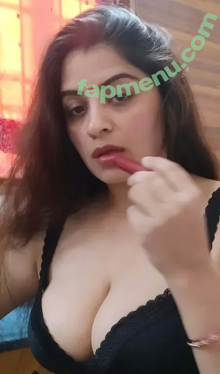 Vandana Pathak nude photo #0011 (me_mrs_vandana)